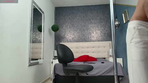   online show from 12/21/25, 03:46