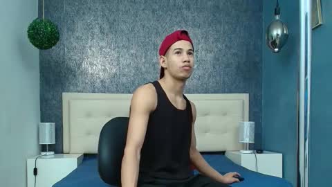   online show from 12/22/25, 04:09