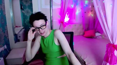 Snapshot of erickafetish chatting on 11/30/25, 05:39 Ericka online show from 11/30/25, 05:39