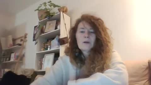 Snapshot of ericstephcam31 chatting on 01/31/25, 06:36 Steph et Eric online show from 01/31/25, 06:36