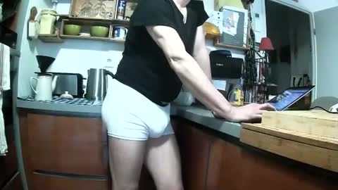 Snapshot of ericstephcam31 chatting on 02/26/25, 03:30 Steph et Eric online show from 02/26/25, 03:30