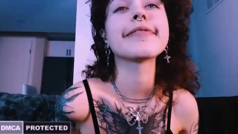 Snapshot of erii_xoxo chatting on 11/21/25, 03:38 Rainbow on your spoon online show from 11/21/25, 03:38