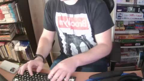 Snapshot of erik_dapper chatting on 03/09/26, 07:45 Erik Dapper online show from 03/09/26, 07:45