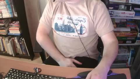 Snapshot of erik_dapper chatting on 04/01/26, 04:48 Erik Dapper online show from 04/01/26, 04:48