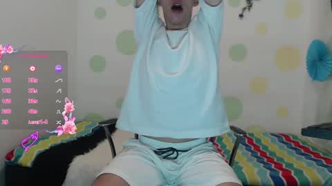 Snapshot of erik_lion chatting on 12/12/24, 06:31 Jhon online show from 12/12/24, 06:31