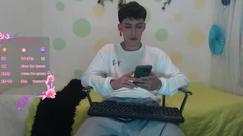 Snapshot of erik_lion chatting on 01/08/25, 08:18 Jhon online show from 01/08/25, 08:18