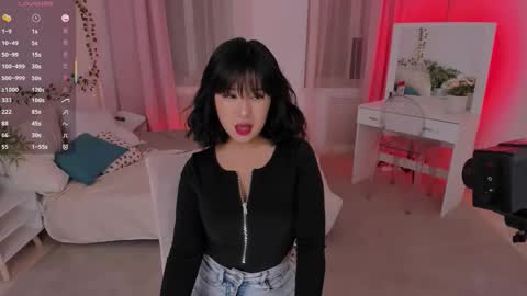 Snapshot of erika_kim chatting on 10/18/25, 06:05 erika_kim online show from 10/18/25, 06:05