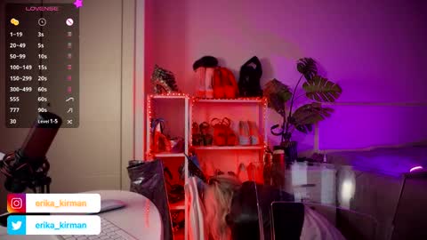 Snapshot of erika_kirman chatting on 03/11/25, 04:51 Erika online show from 03/11/25, 04:51