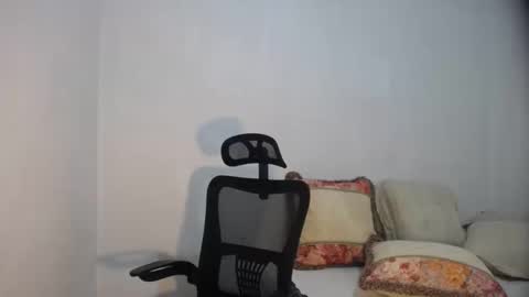 Snapshot of erika_madrigal chatting on 12/07/24, 01:07 erika_madrigal online show from 12/07/24, 01:07