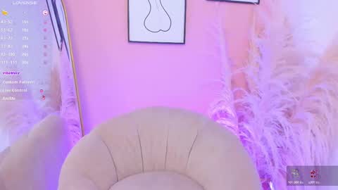 Snapshot of erika_mendez1 chatting on 10/31/25, 07:48 Erika Mendez online show from 10/31/25, 07:48