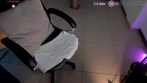 Erika Benz online show from 01/21/25, 03:21