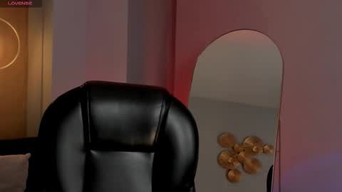 Erika Benz online show from 09/19/25, 12:17