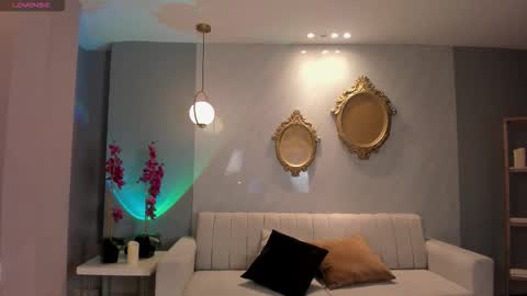 Erika Benz online show from 10/08/25, 12:36