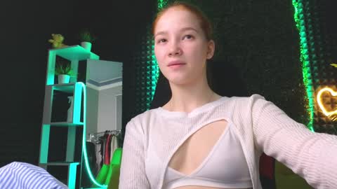 Snapshot of erikabrian chatting on 12/28/24, 01:50 erikabrian online show from 12/28/24, 01:50