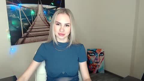 Erika online show from 03/04/25, 12:44