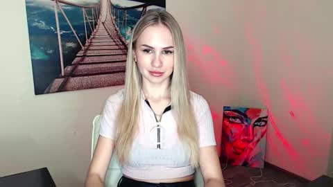 Erika online show from 11/04/25, 12:59