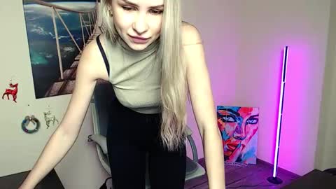 Erika online show from 12/20/25, 01:18