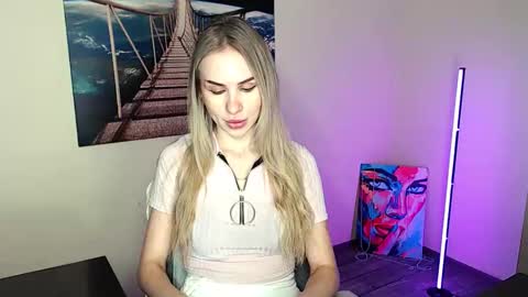 Erika online show from 02/04/26, 01:17