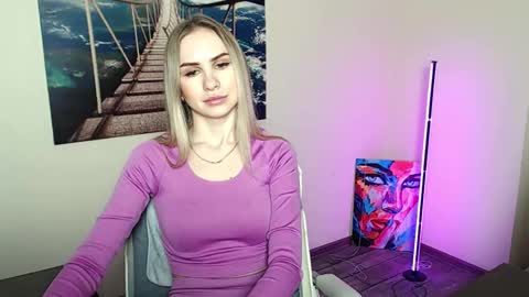 Erika online show from 03/26/26, 01:06