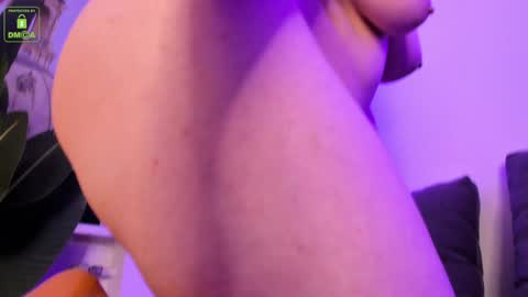 Erika online show from 11/26/25, 04:13