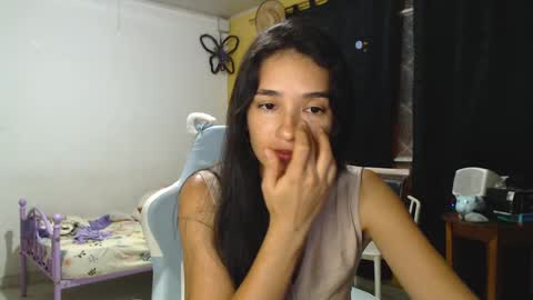 Snapshot of erina_1 chatting on 03/11/25, 01:16 erina_1 online show from 03/11/25, 01:16
