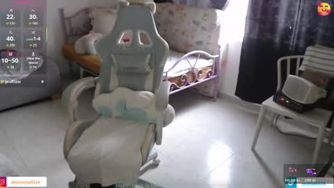 erina_1 online show from 04/24/26, 05:59
