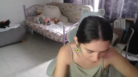 erina_1 online show from 05/11/26, 06:27