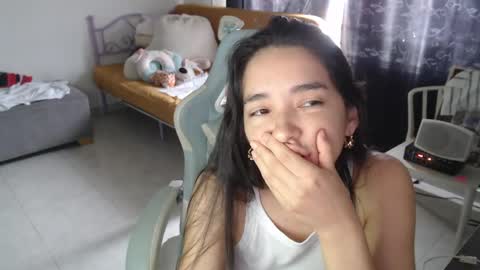 erina_1 online show from 06/06/26, 04:23