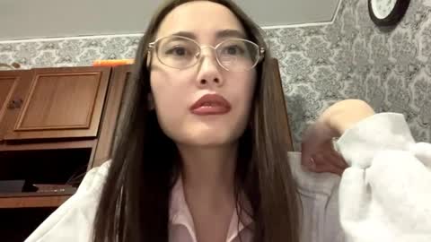 Luna online show from 05/27/26, 04:26