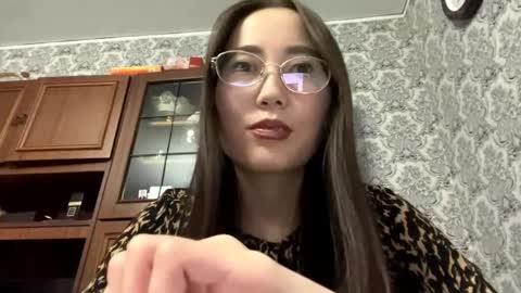 Luna online show from 05/28/26, 04:59