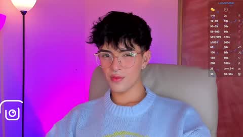 Snapshot of erisleon chatting on 02/07/25, 09:15   online show from 02/07/25, 09:15