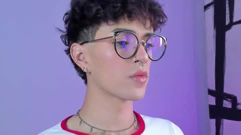   online show from 11/01/25, 01:24