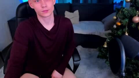 Max online show from 12/19/24, 12:13