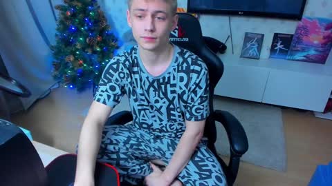 Max online show from 01/05/25, 01:35