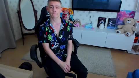 Max online show from 02/08/25, 05:08