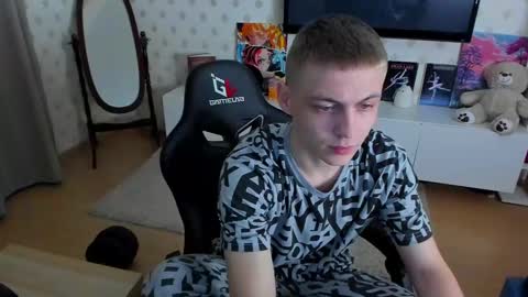 Max online show from 02/09/25, 07:52