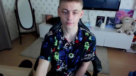 Max online show from 02/13/25, 02:01