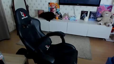 Max online show from 02/13/25, 05:05