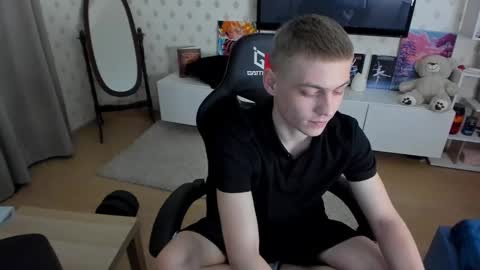 Max online show from 02/14/25, 01:56