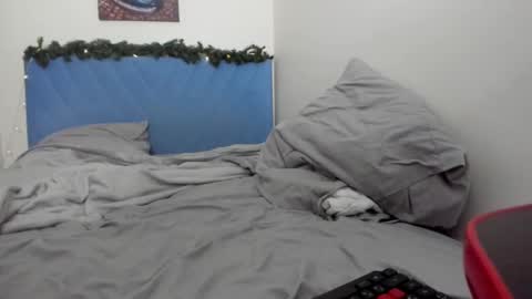 Max online show from 03/06/25, 07:14