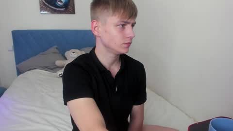 Max online show from 09/11/25, 03:17