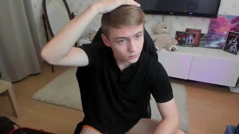 Max online show from 09/29/25, 12:05