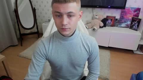 Max online show from 10/14/25, 12:44