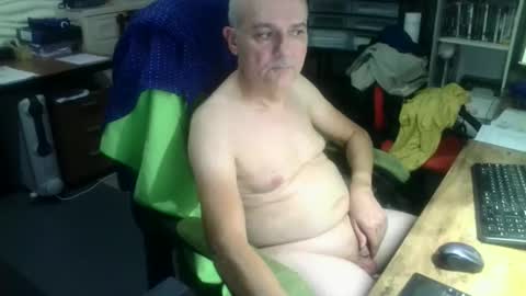 Snapshot of ernello chatting on 09/19/25, 01:01 ernello online show from 09/19/25, 01:01