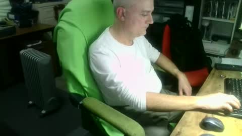 Snapshot of ernello chatting on 11/02/25, 11:07 ernello online show from 11/02/25, 11:07