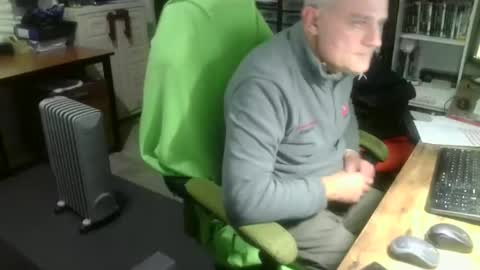 Snapshot of ernello chatting on 11/03/25, 07:04 ernello online show from 11/03/25, 07:04