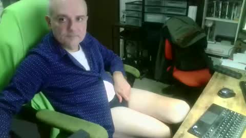 Snapshot of ernello chatting on 11/04/25, 09:25 ernello online show from 11/04/25, 09:25