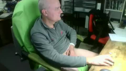 Snapshot of ernello chatting on 11/08/25, 11:14 ernello online show from 11/08/25, 11:14