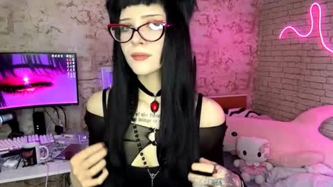 Nina online show from 02/13/26, 07:04