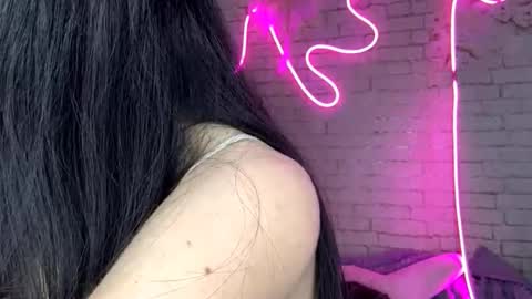 Nina online show from 02/21/26, 11:00